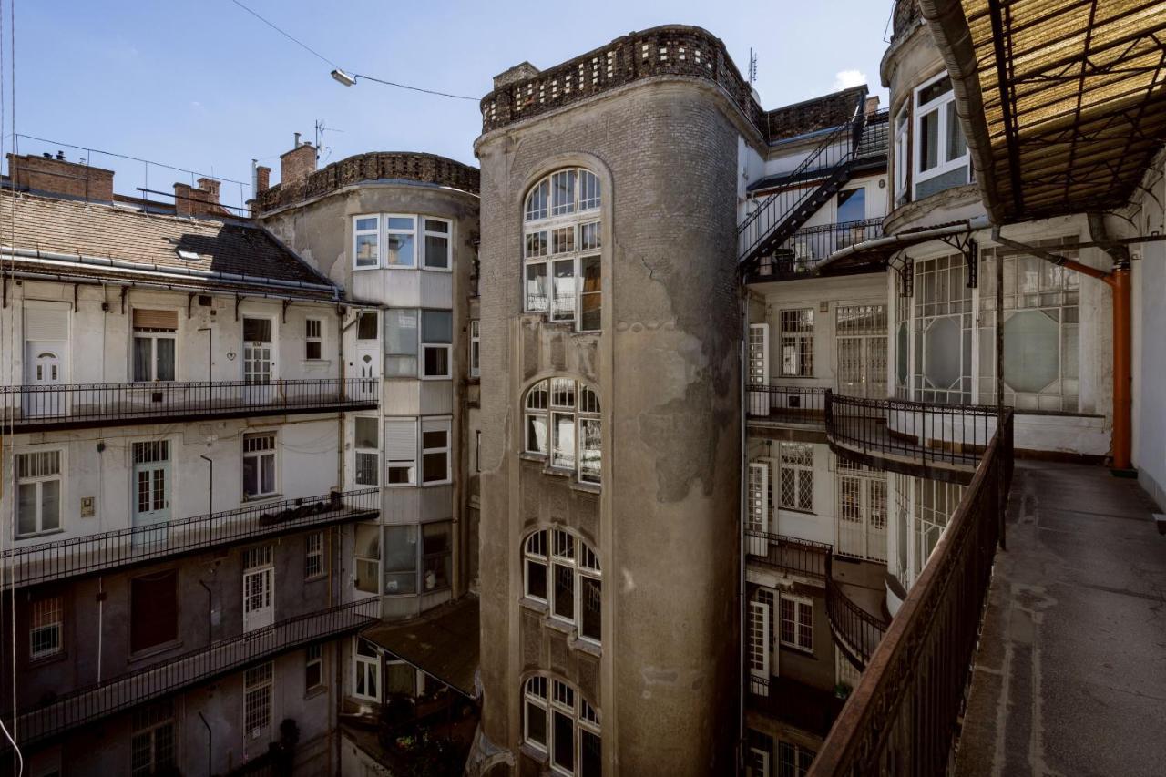 Skyline Serenity Retreat @Vaci Most Famous Street Budapesta Exterior foto